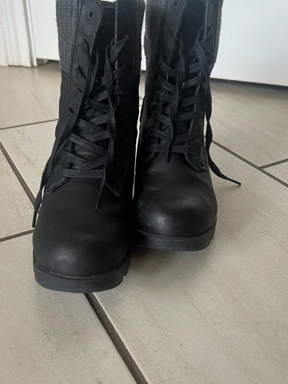 BearPaw Black Lace-Up Ankle Boots with Knit cuff